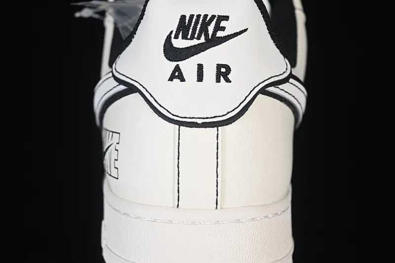 All categories Nk Air Force 1 Air Force series Nk Air Force 1 Low Air Force low-top Nike Air Force 1'07 Low Black Bugs Bunny Air Force 1 low-top casual sneakers JP8028-060